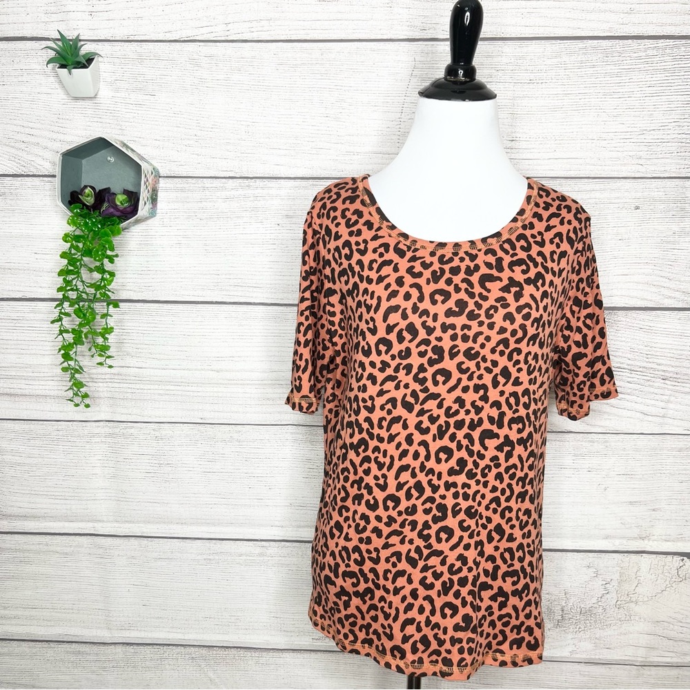 Capsule Cheetah Leopard Animal Print Tee  T-shirt Casual Top Women’s Size Medium